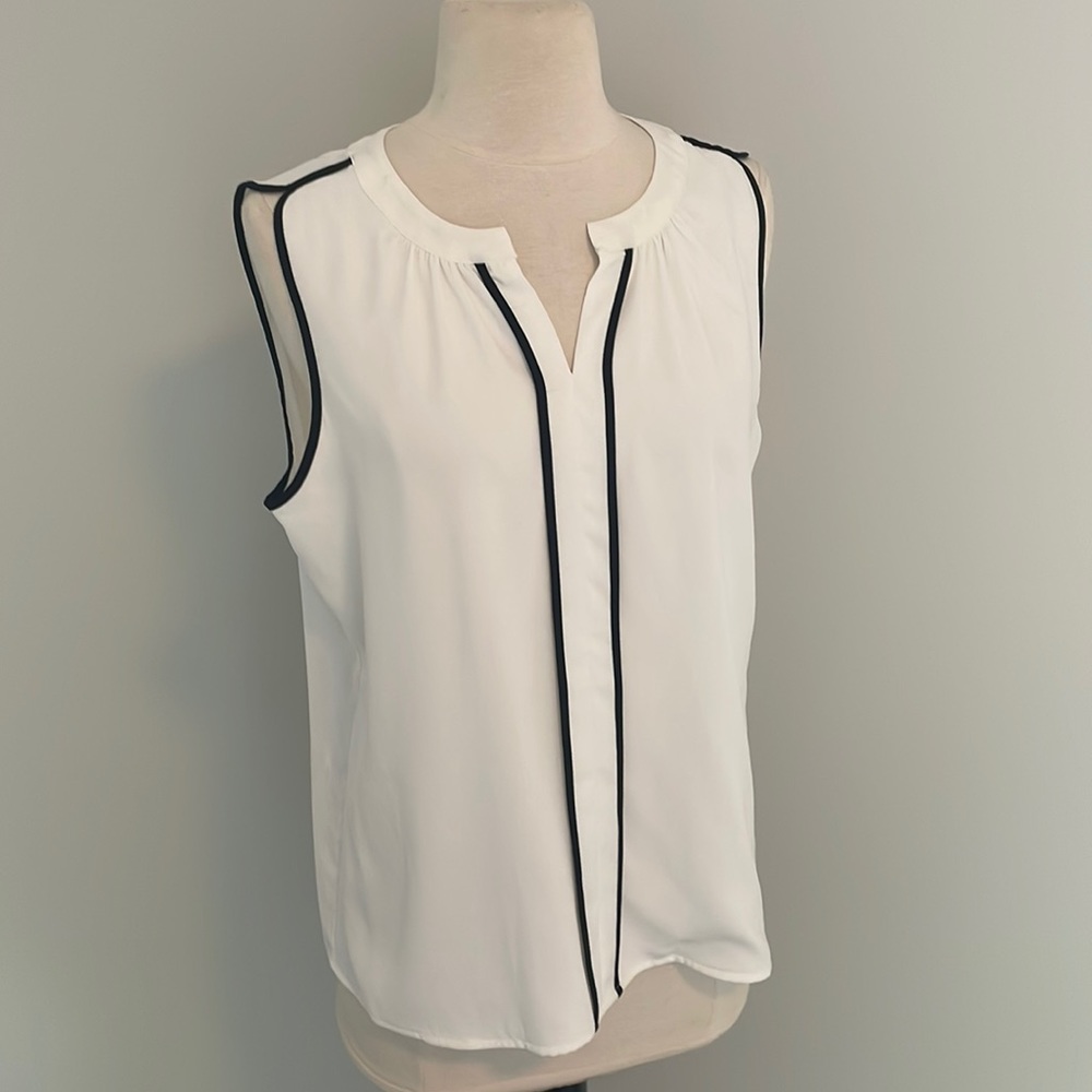 Calvin Klein Sleeveless V-neck NWT